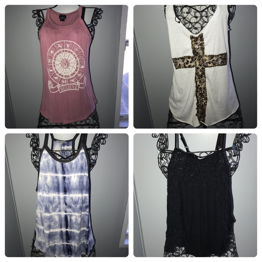 Bundle of 4 tank tops
